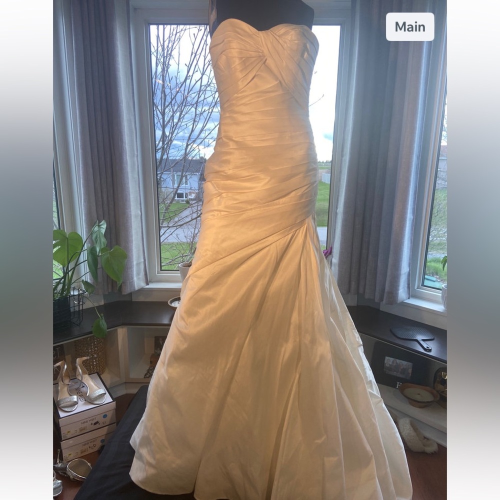 Pronovias Ivory Strapless Tiered Taffeta Gown #25